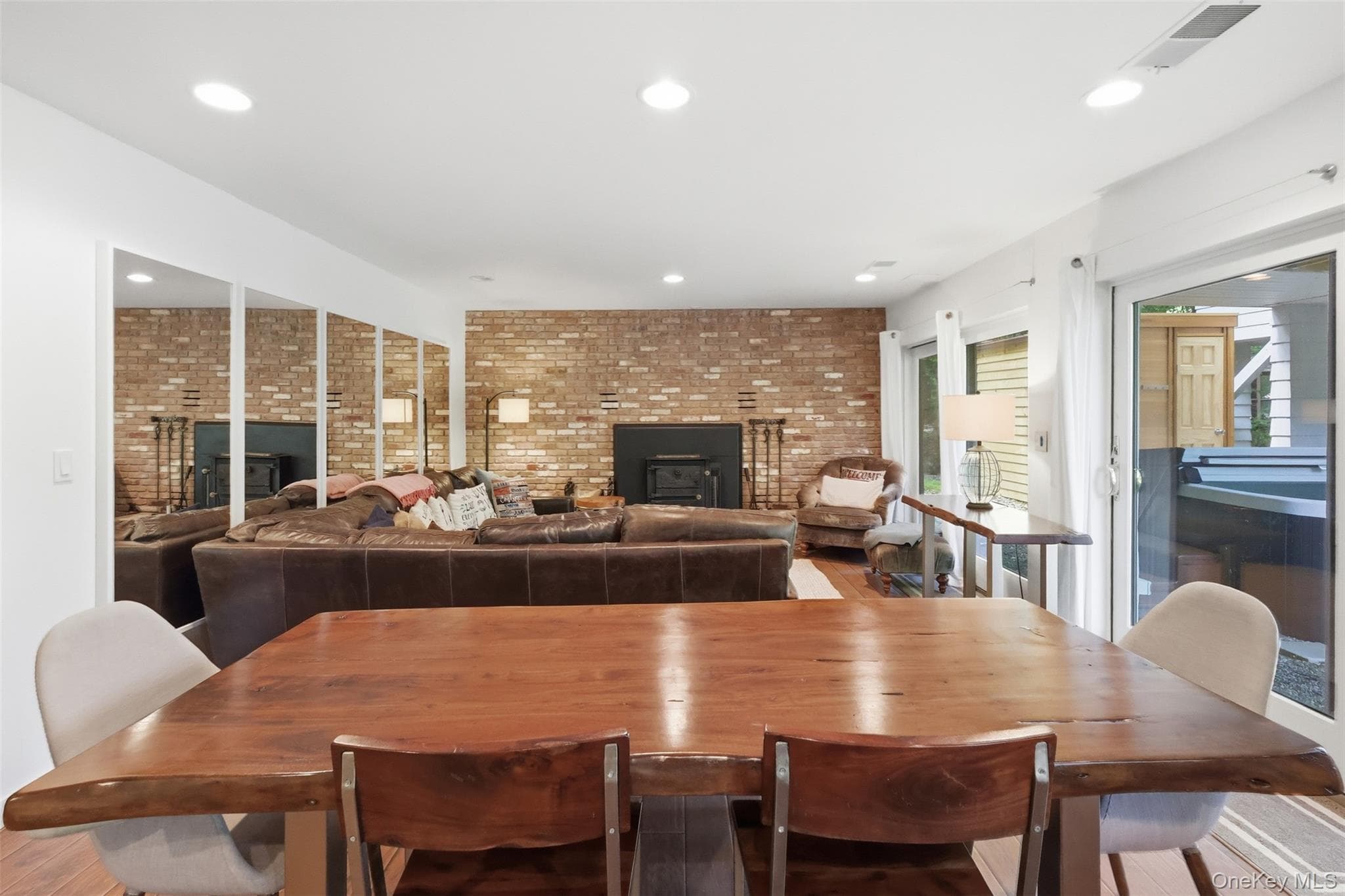 128 Broadmoor Drive thumbnail 19