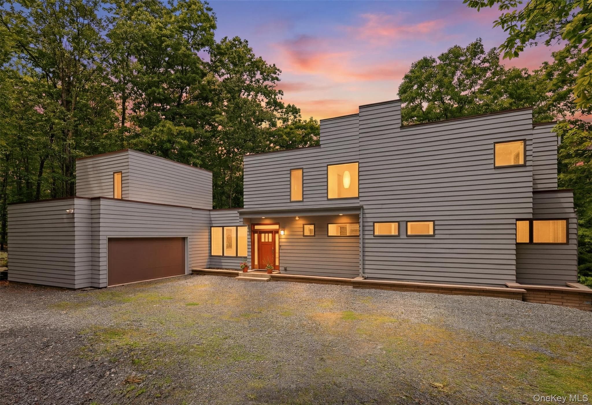 128 Broadmoor Drive thumbnail 2