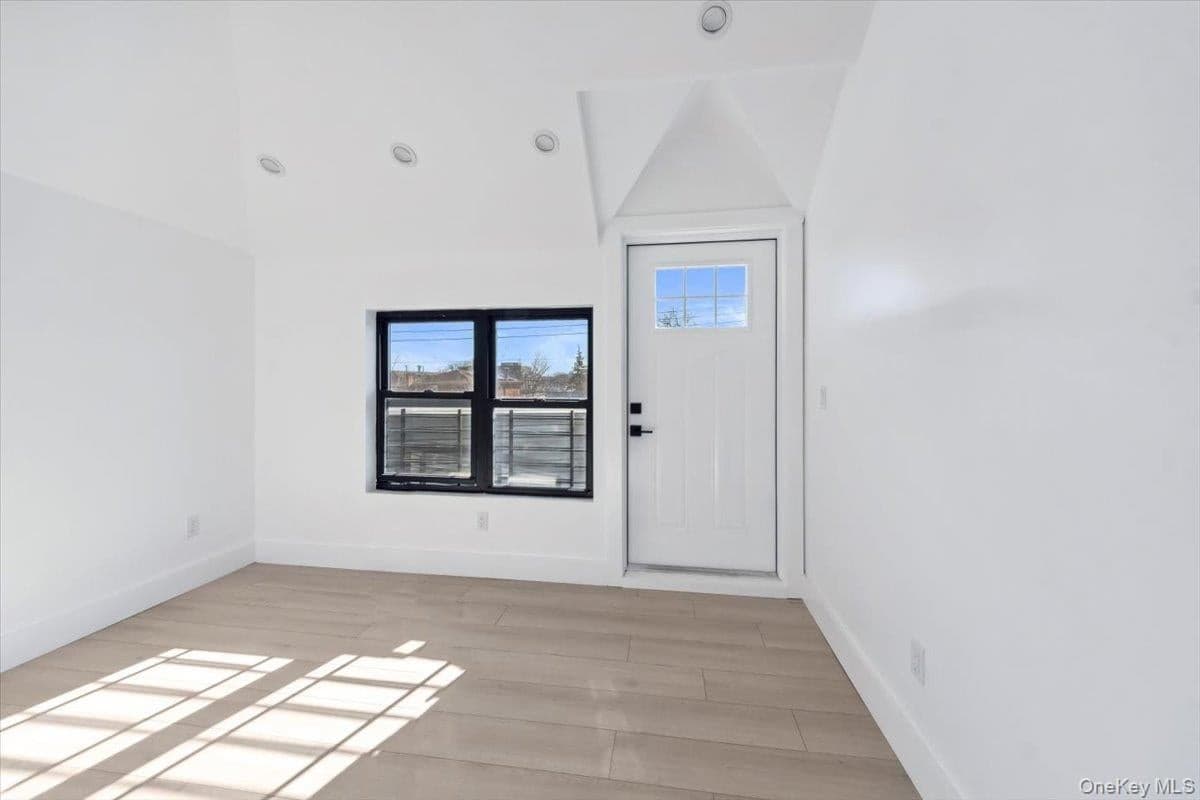 953 Tilden Street thumbnail 12