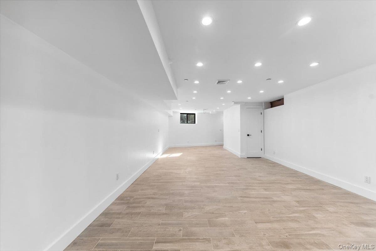 953 Tilden Street thumbnail 19