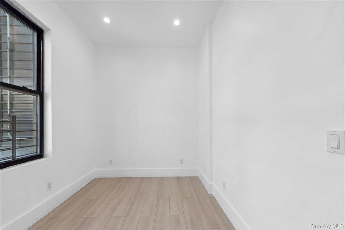 953 Tilden Street thumbnail 16
