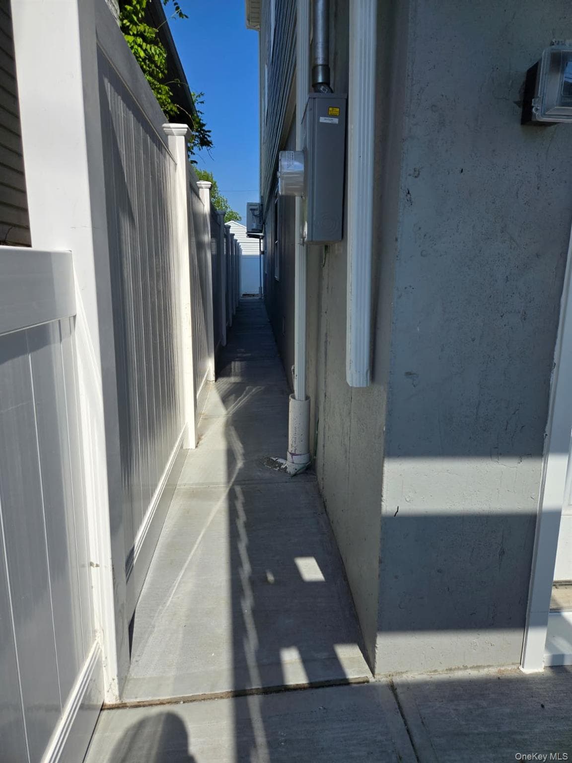 508 Beach 45 Street thumbnail 4
