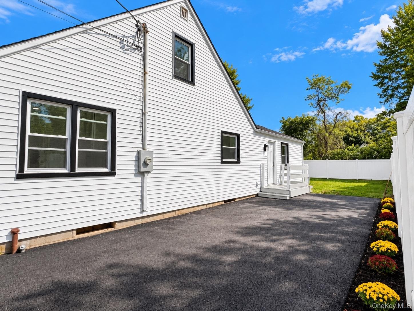 102 Pinewood Drive thumbnail 4