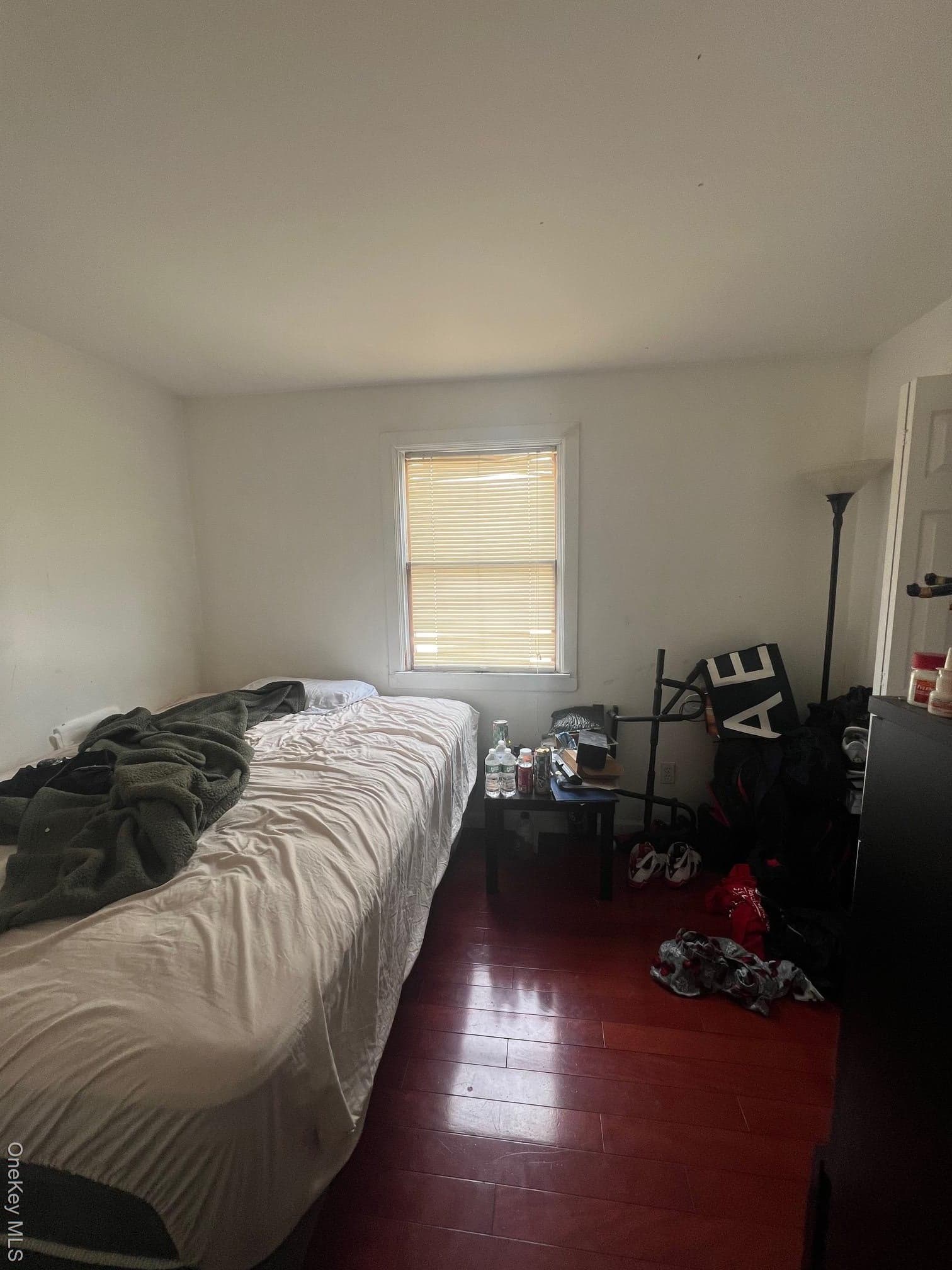 240 Oakley Avenue thumbnail 2