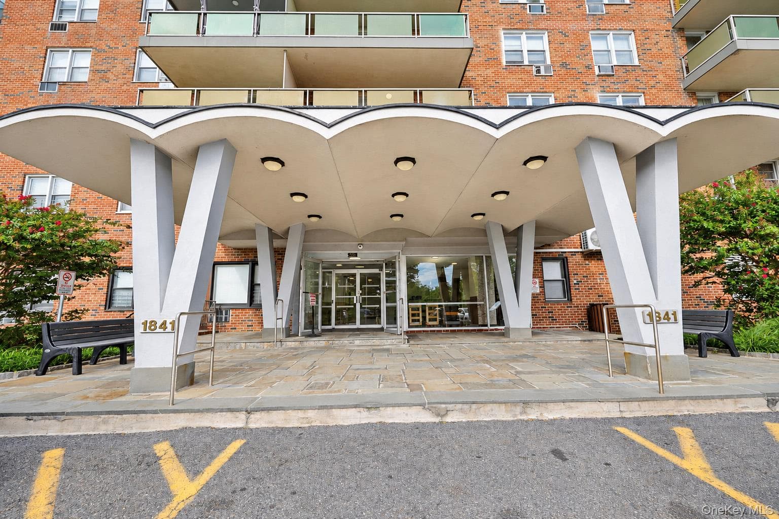 1841 Central Park Avenue Unit: 6N, Yonkers