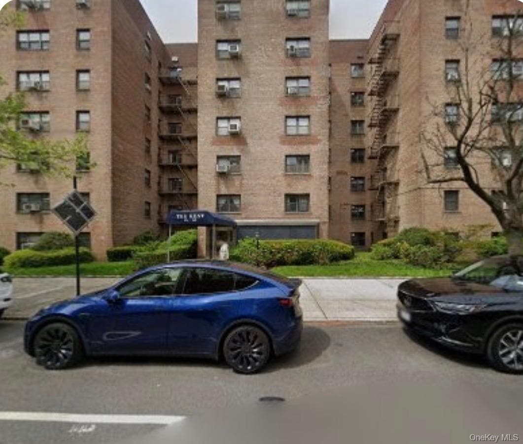 2950 137th Street St Unit: LC, Flushing