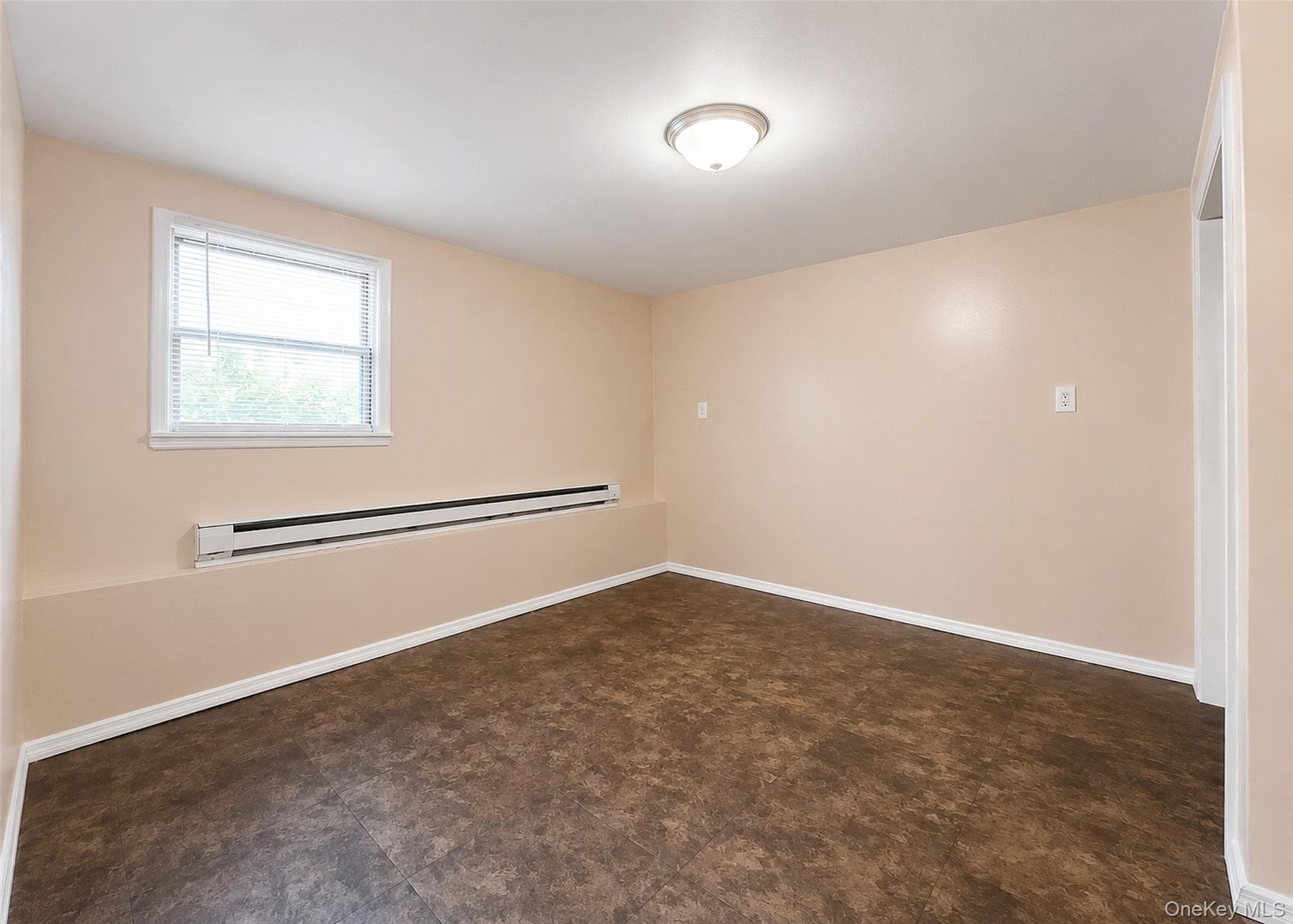 11 Farragut Avenue thumbnail 18