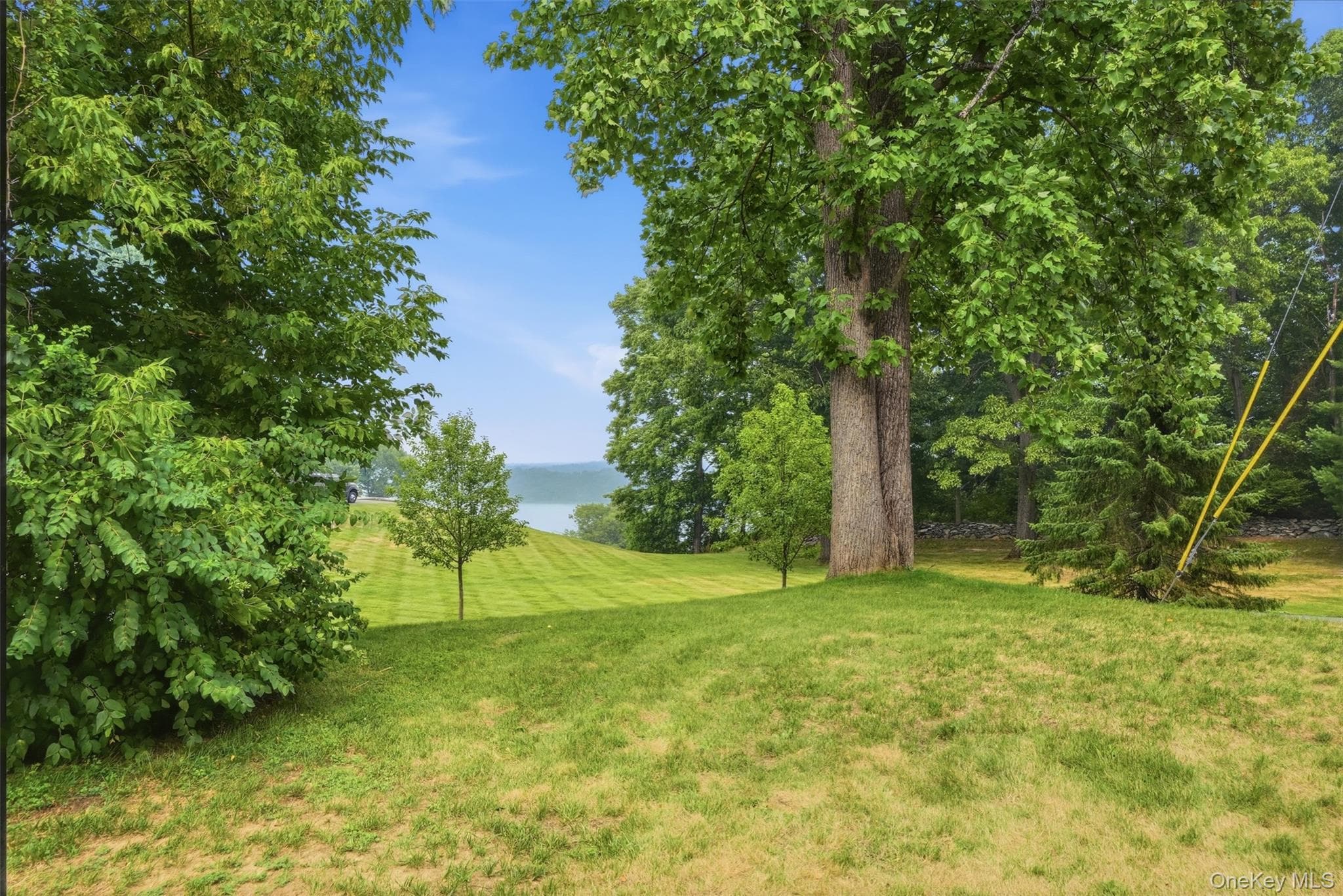 4 Seneca Lane thumbnail 17