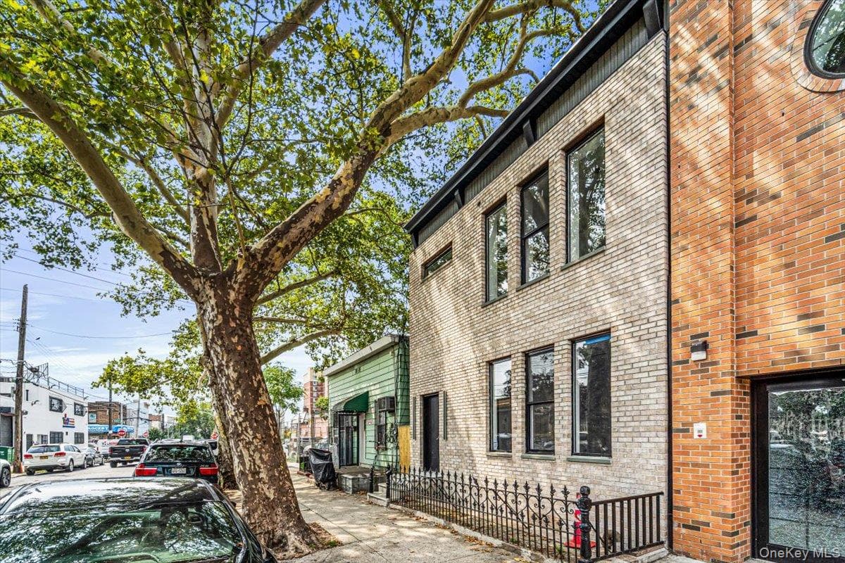 5142 35th Street, Long Island City
