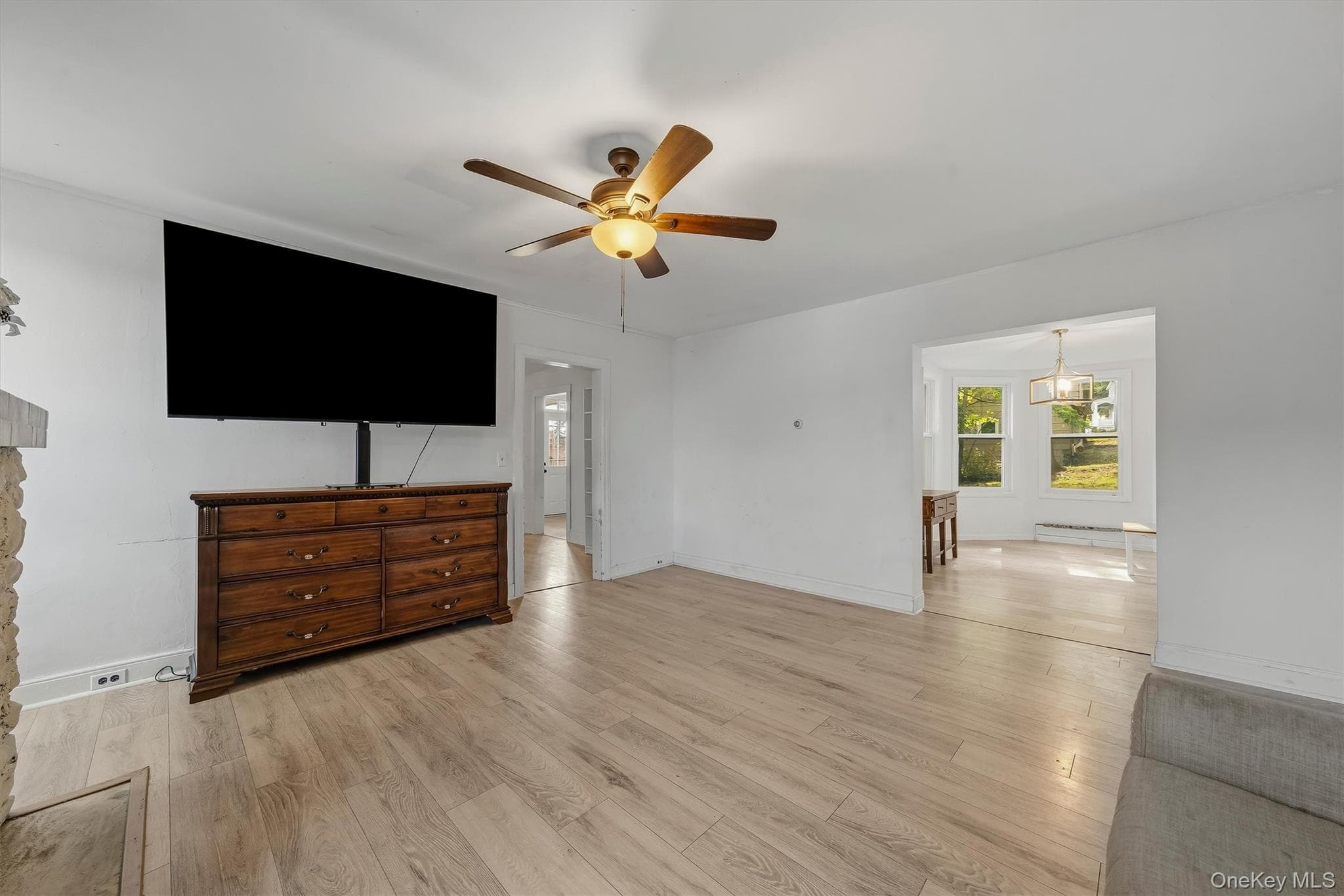 164 Greenwich Avenue thumbnail 13