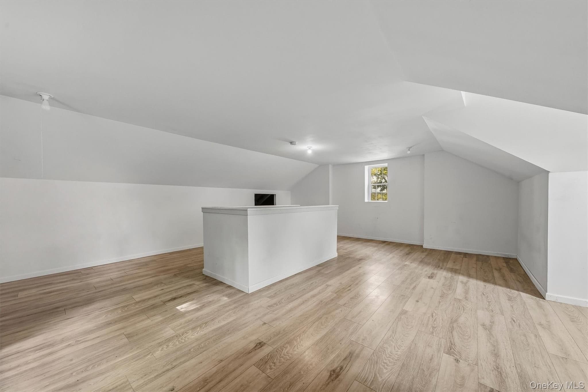 164 Greenwich Avenue thumbnail 37
