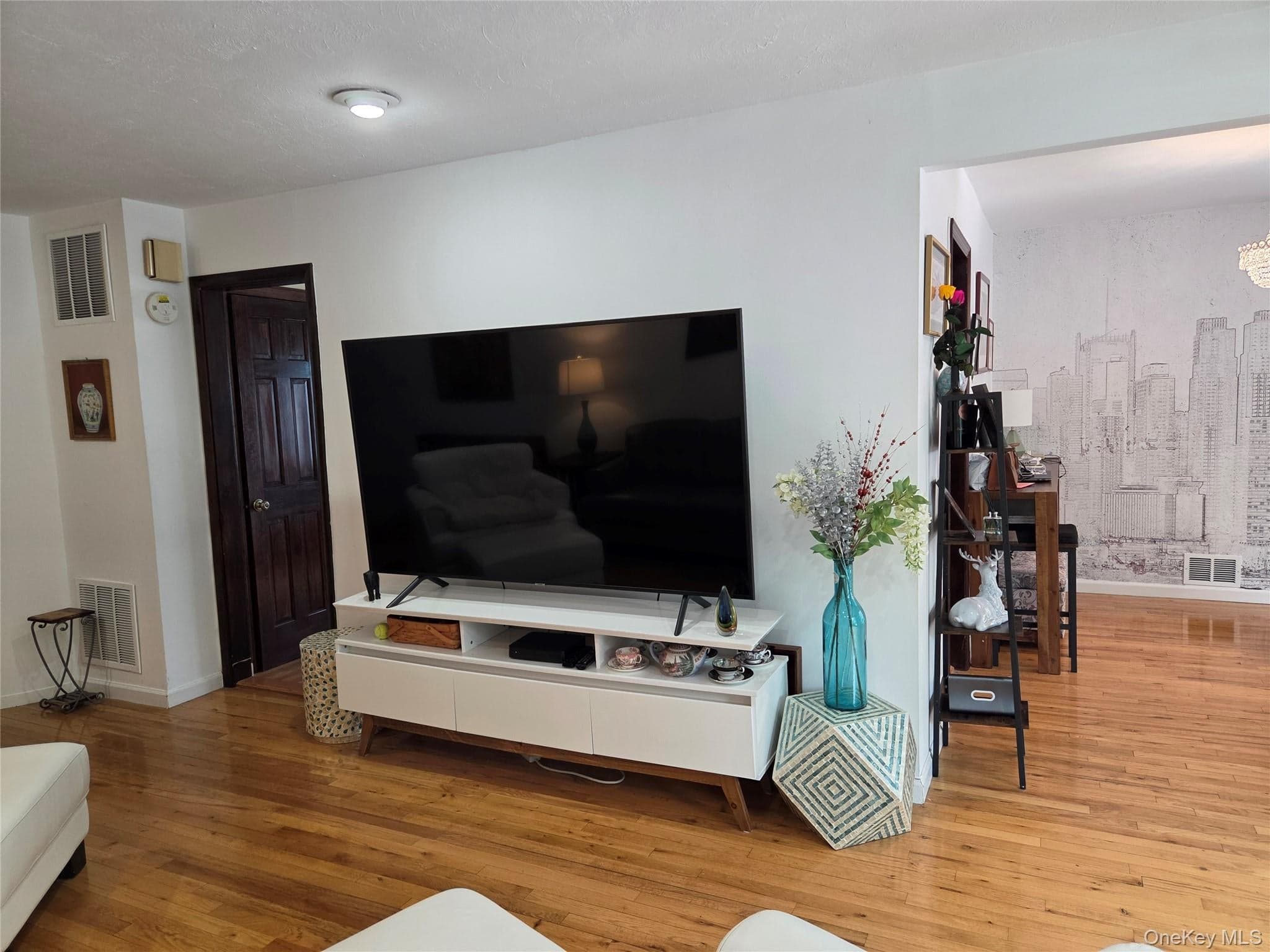 15-40 215th Street thumbnail 18