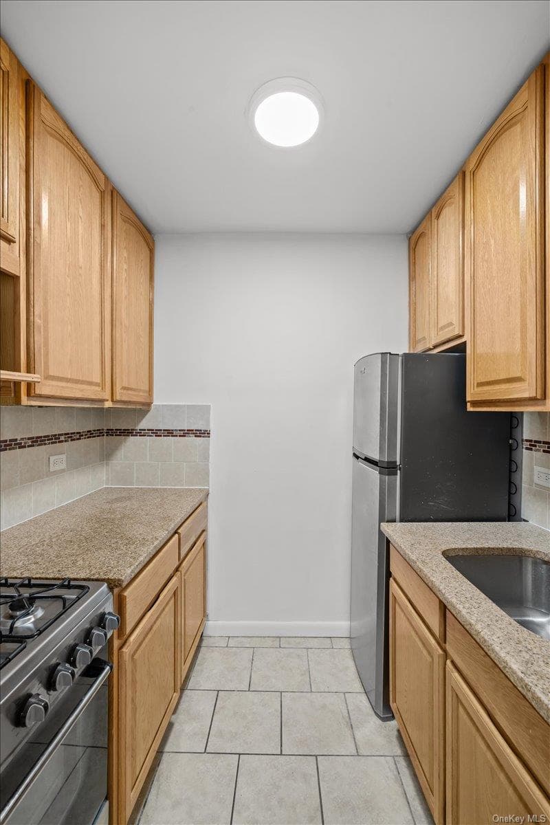 601 Kappock Street Unit: 6R thumbnail 4