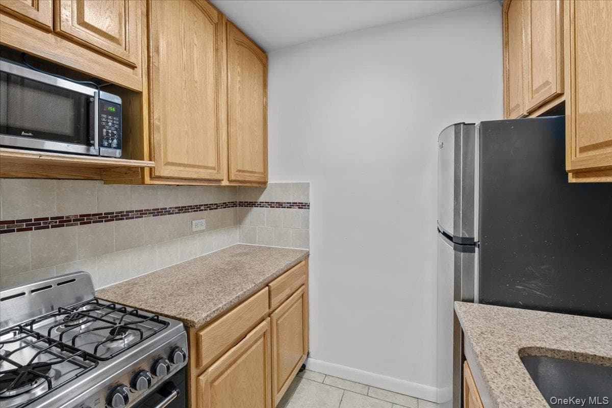 601 Kappock Street Unit: 6R thumbnail 6