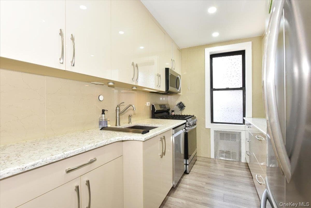 2680 E 19th Street Unit: 2S thumbnail 20