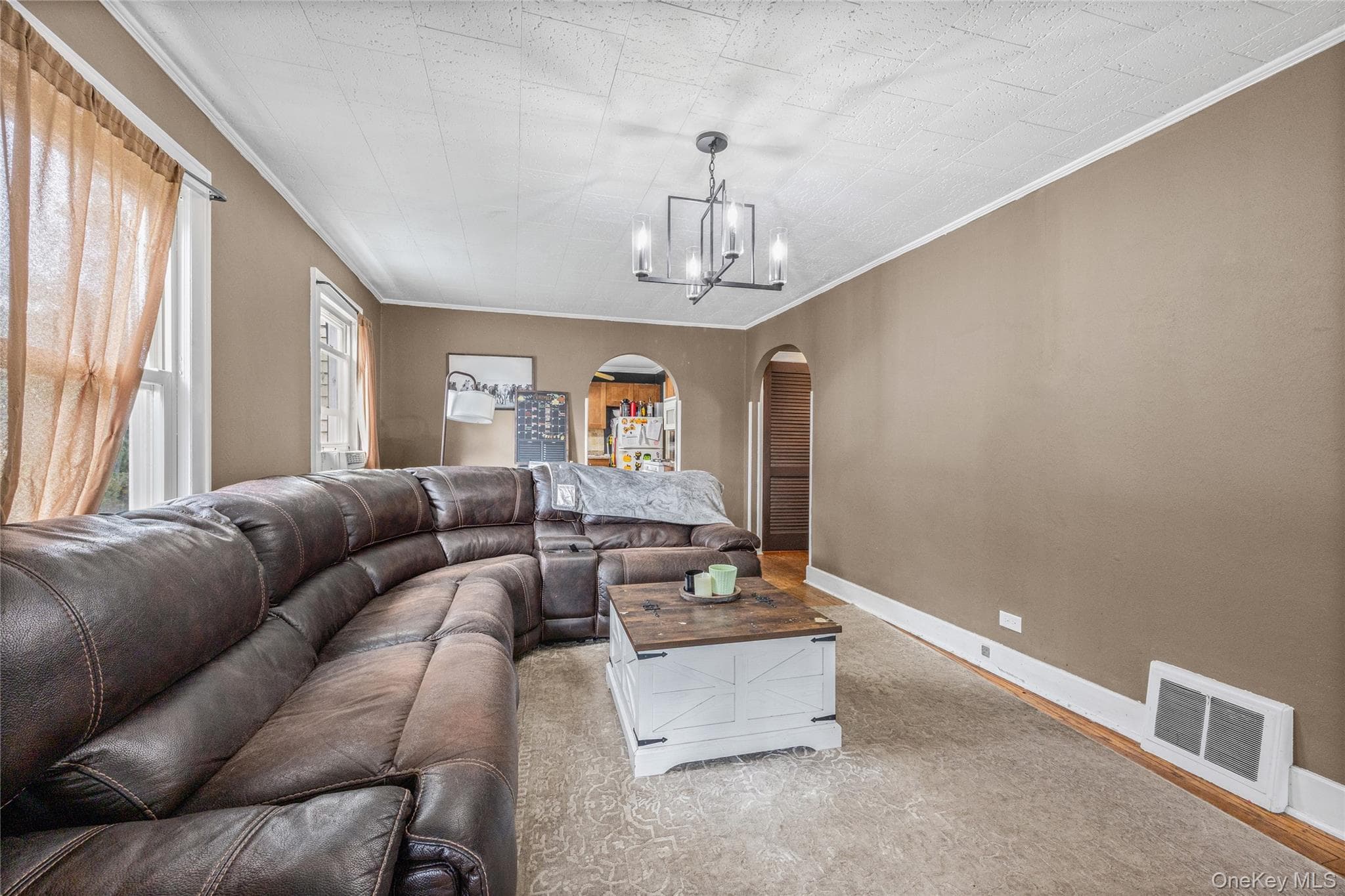 373 Oak Street thumbnail 8