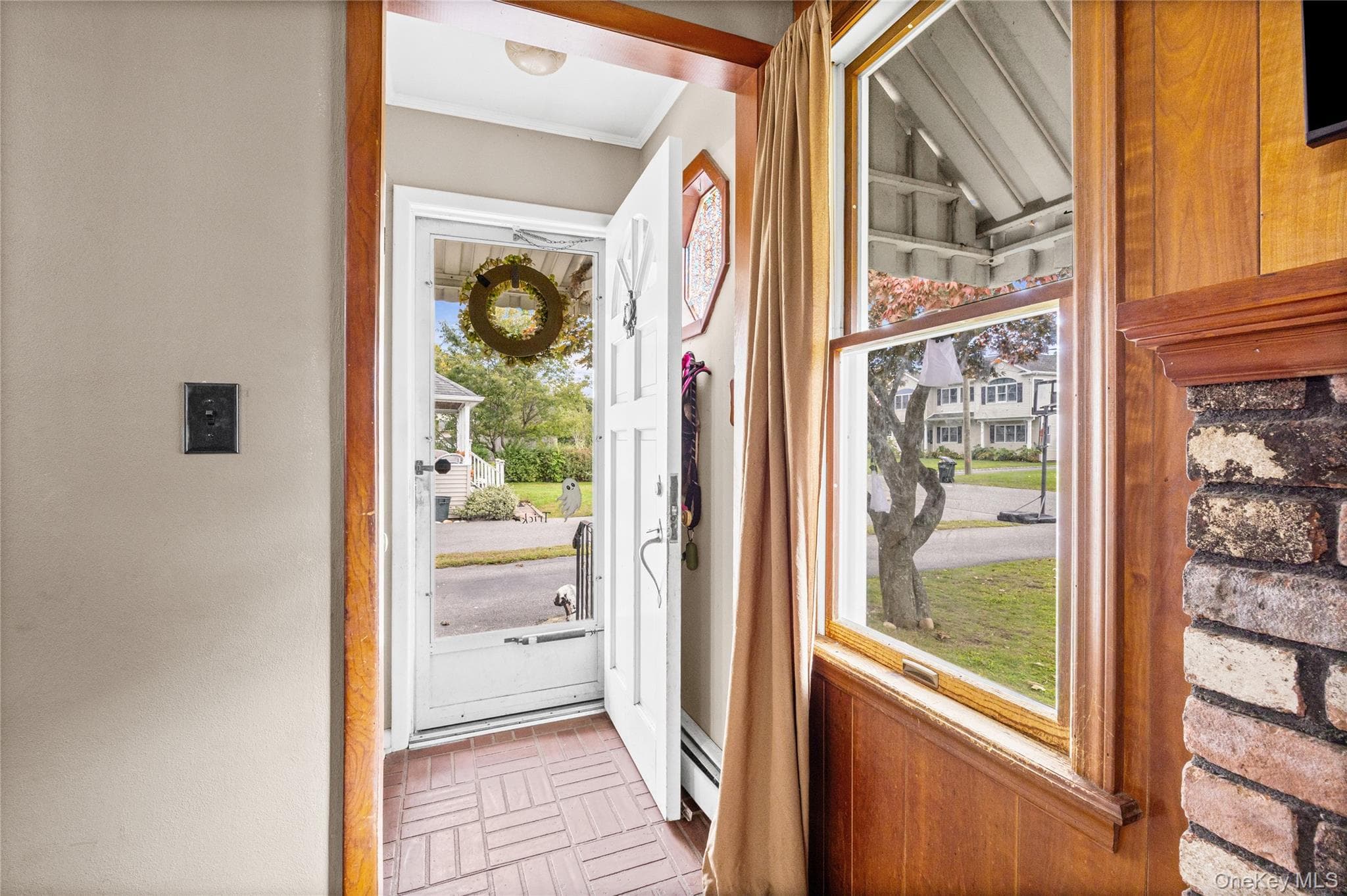 373 Oak Street thumbnail 6