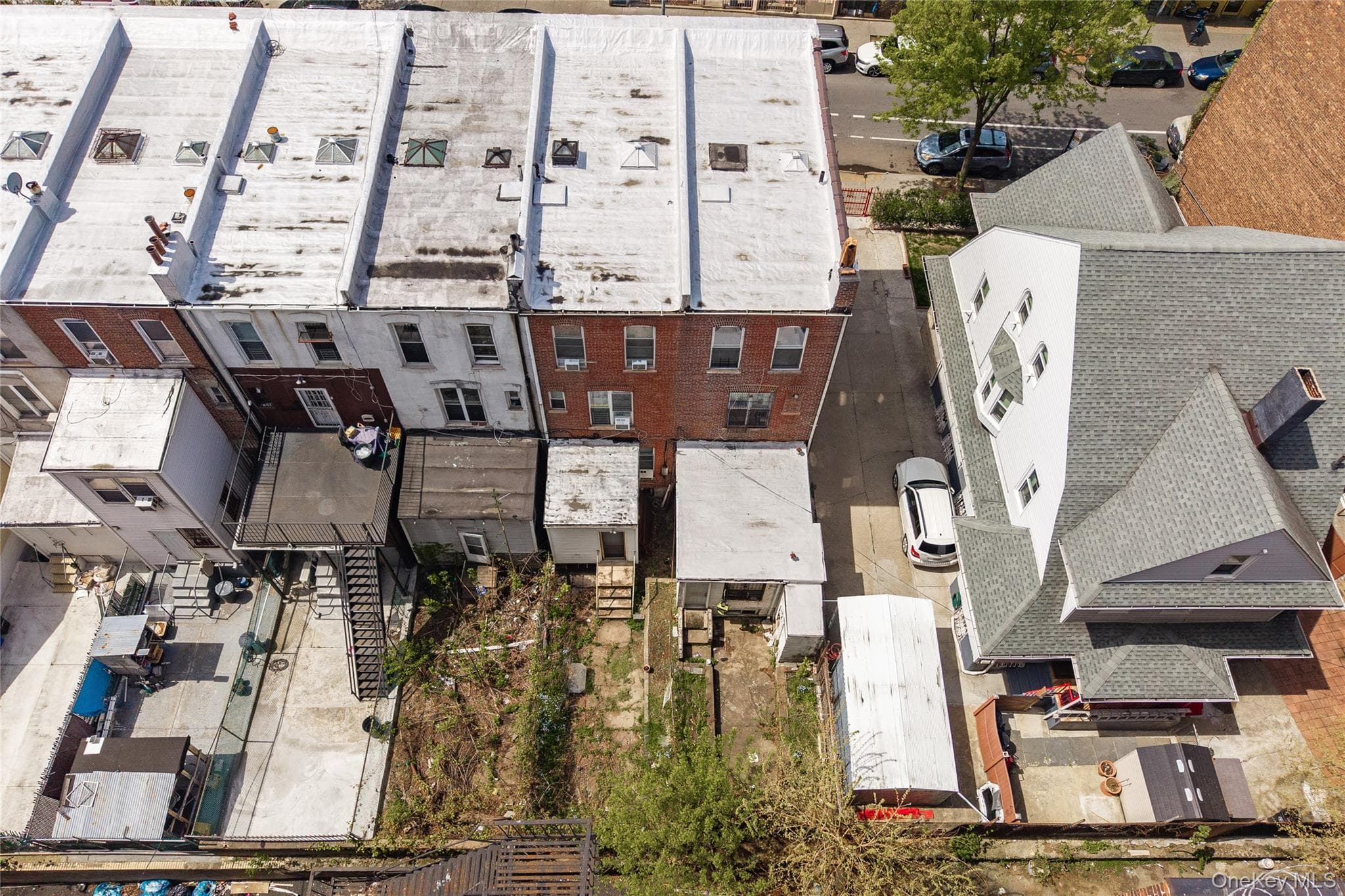 2410 Grand Avenue thumbnail 5