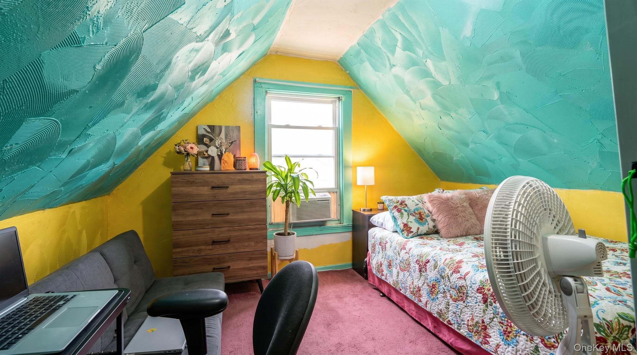 10640 Sutphin Boulevard thumbnail 15