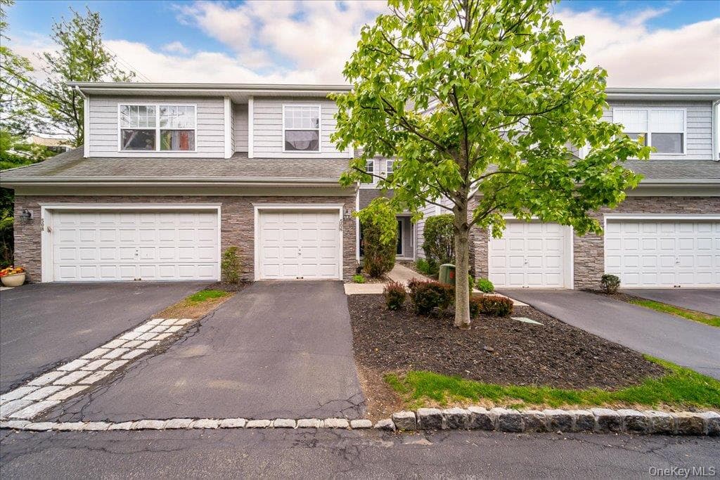506 Southview Drive, Poughkeepsie