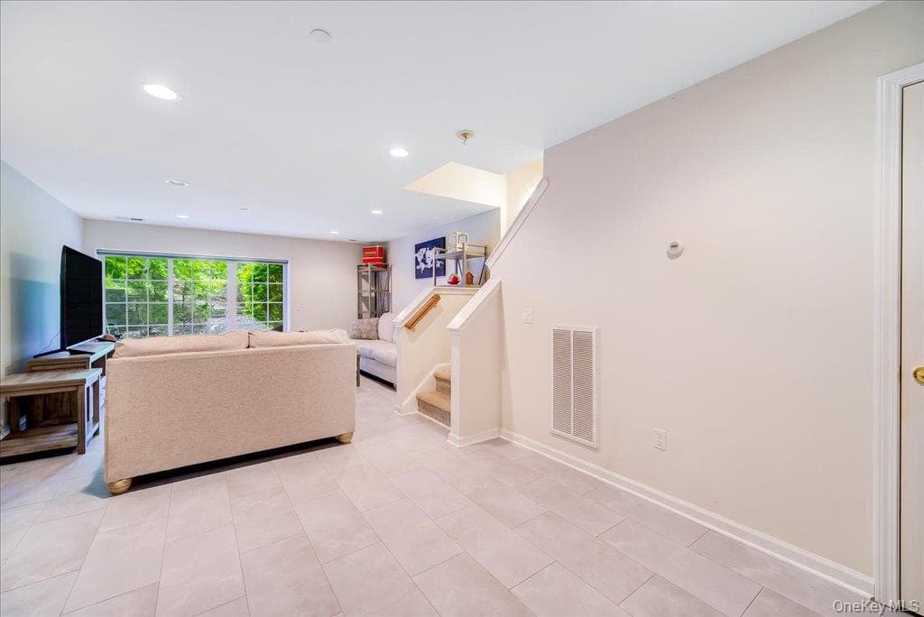 506 Southview Drive thumbnail 31