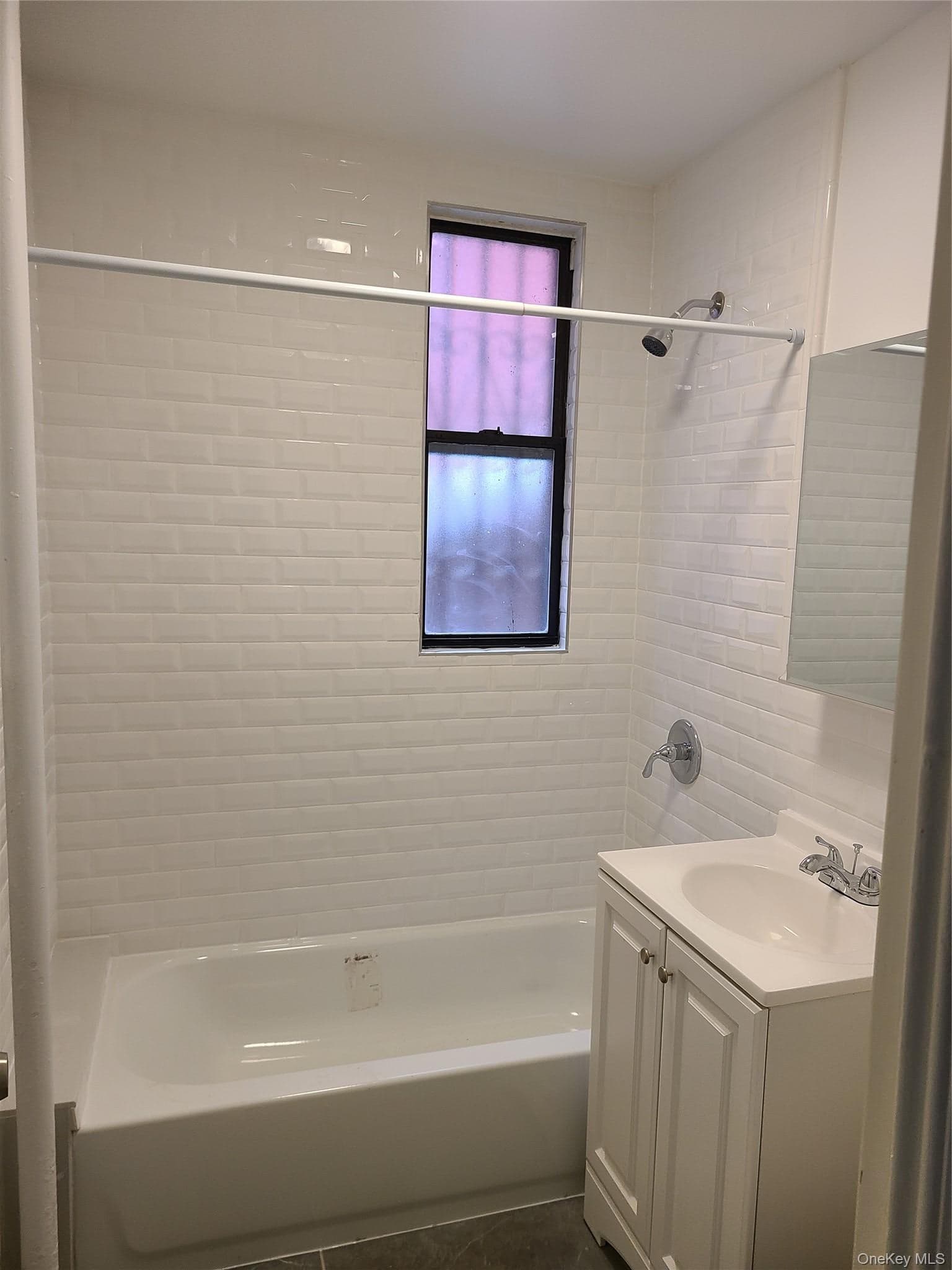 1309 Seneca Avenue thumbnail 6