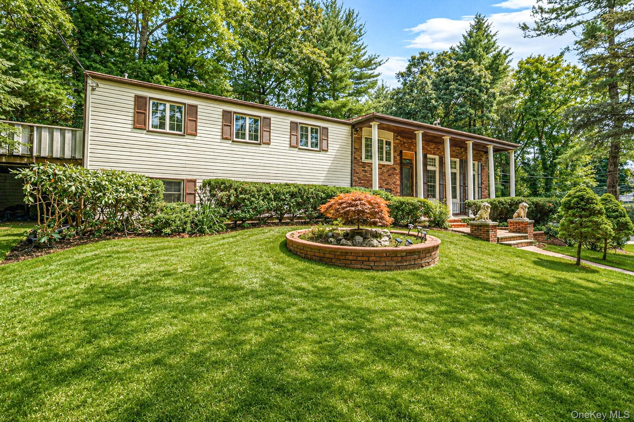 23 Colonial Drive thumbnail 3