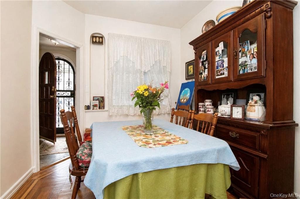 2544 Hubbard Street thumbnail 5