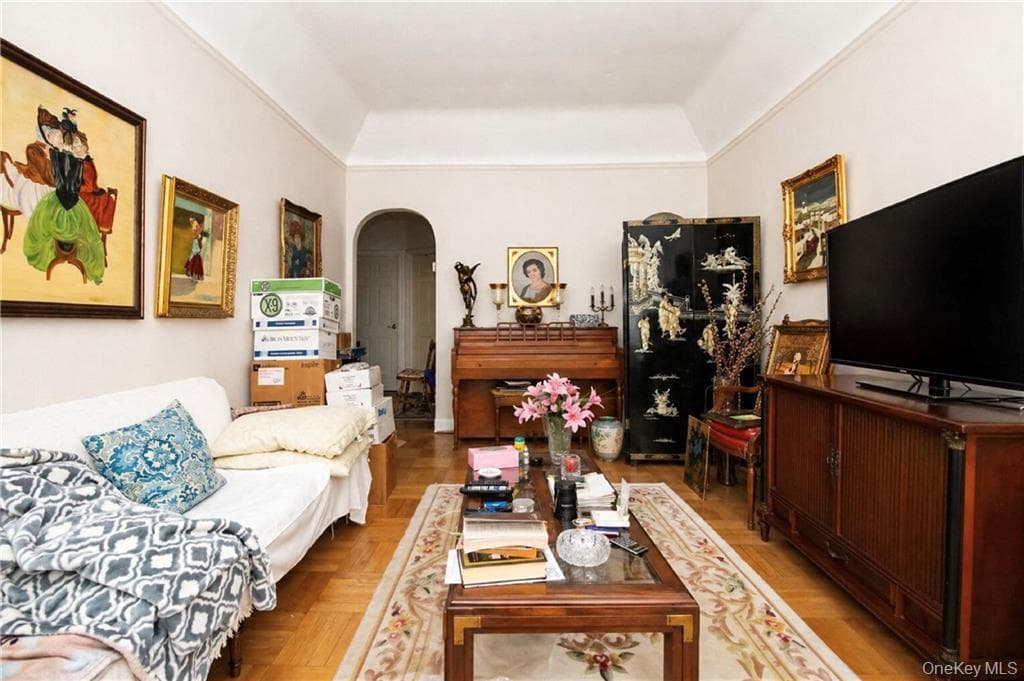 2544 Hubbard Street thumbnail 6