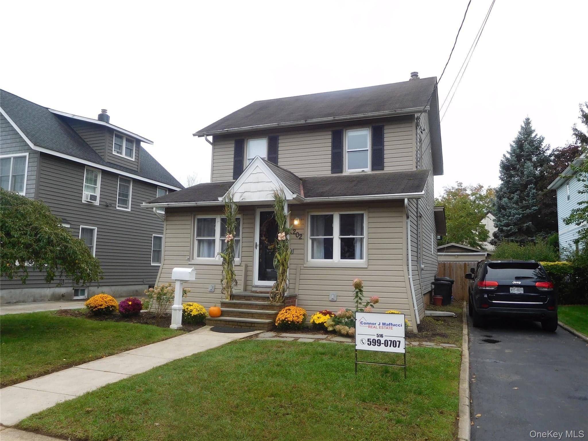 202 Linden Street, Rockville Centre