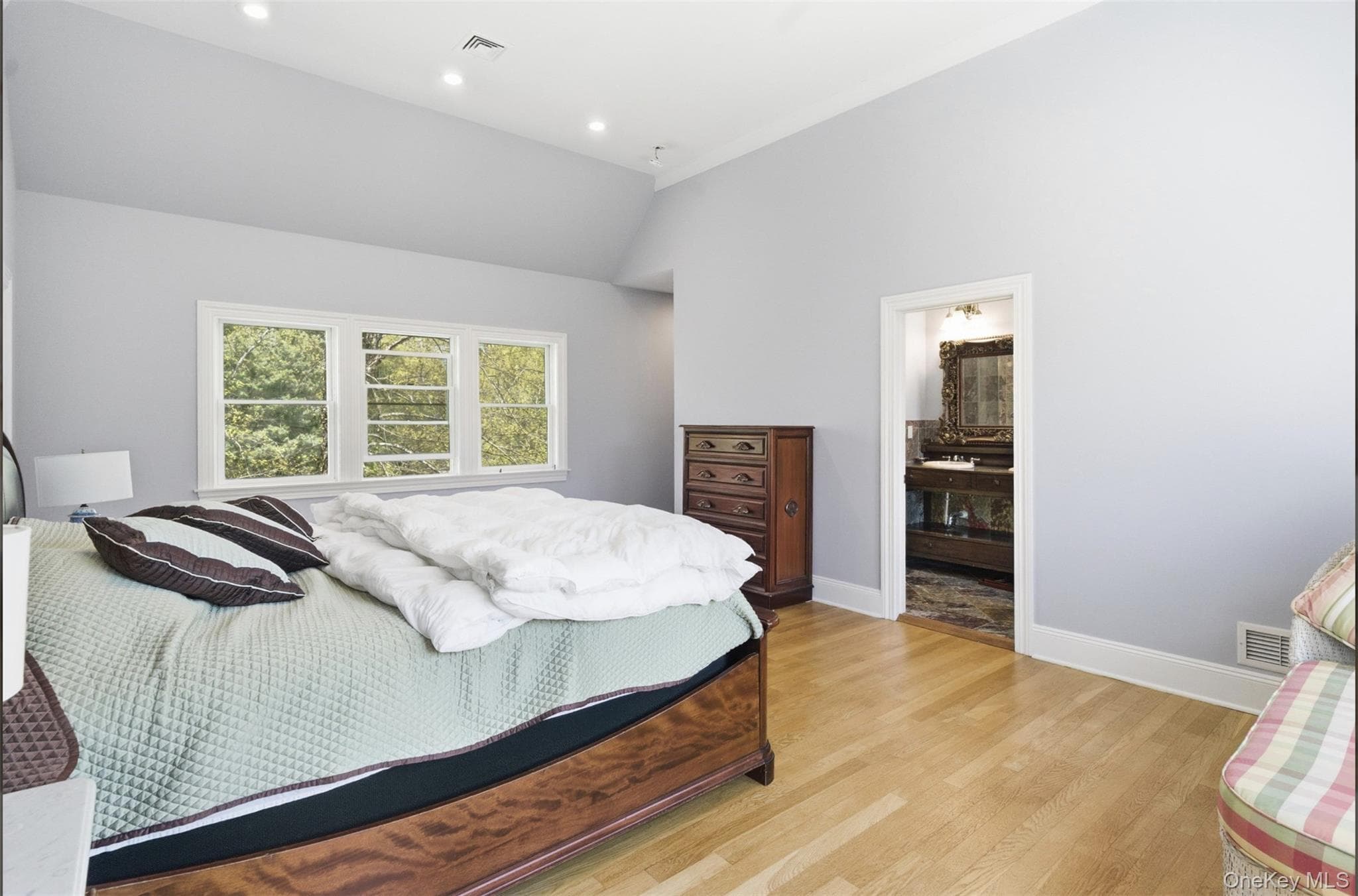 9 Locust Woods Drive thumbnail 18