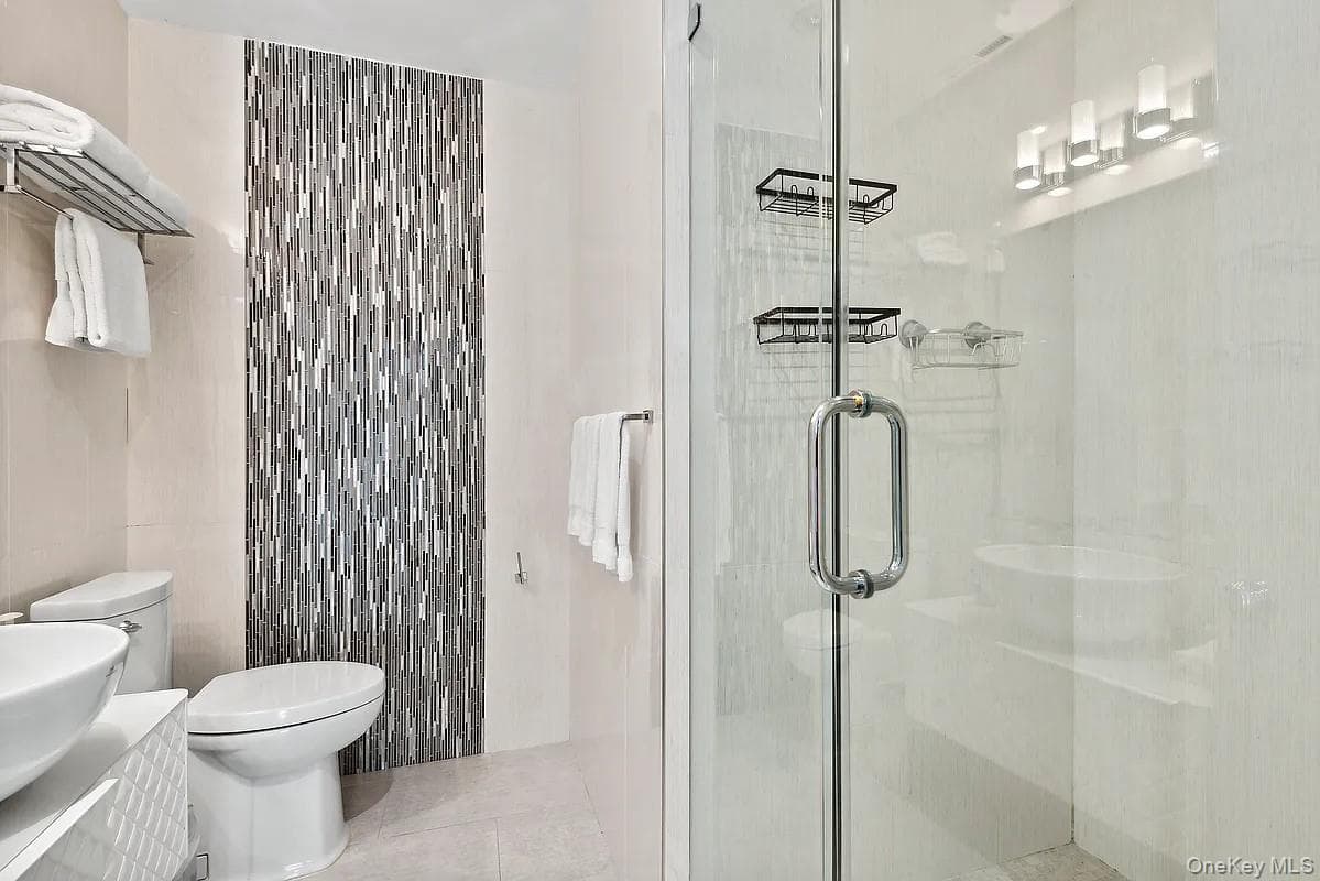 111 East 56th Street St Unit: 1102 thumbnail 4