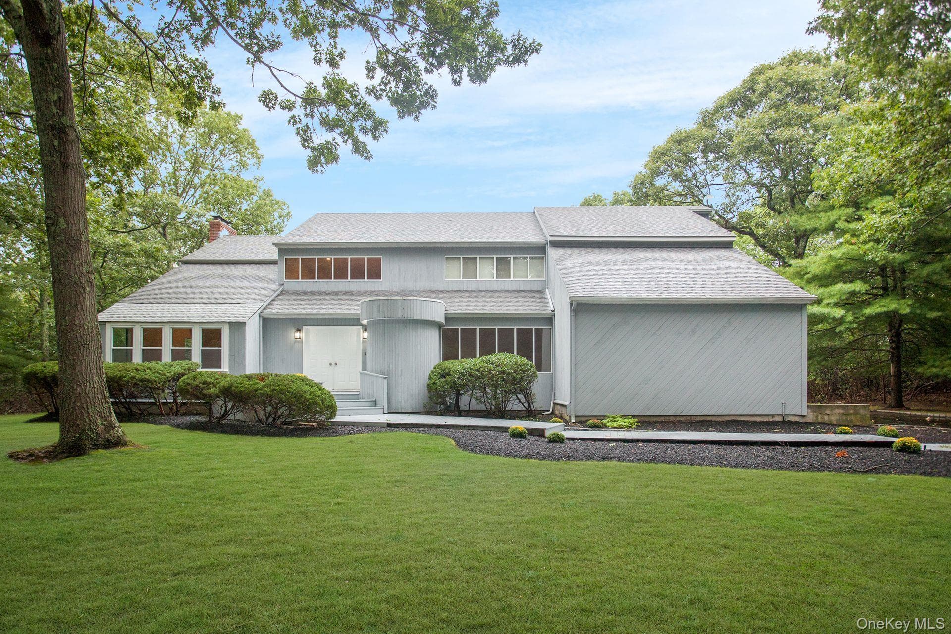 12 N Ridge Road, Setauket