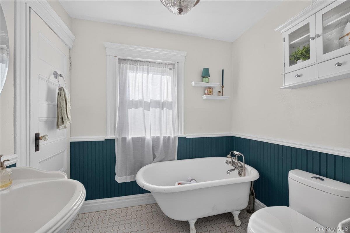 258 N Ocean Avenue thumbnail 9