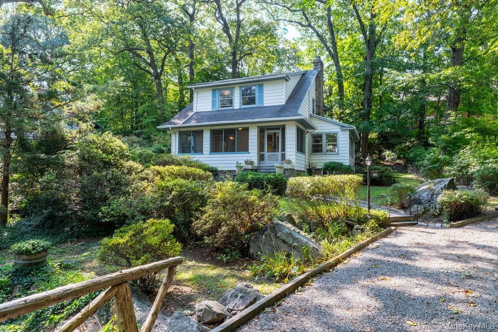 40 Pine Brook Drive, Larchmont