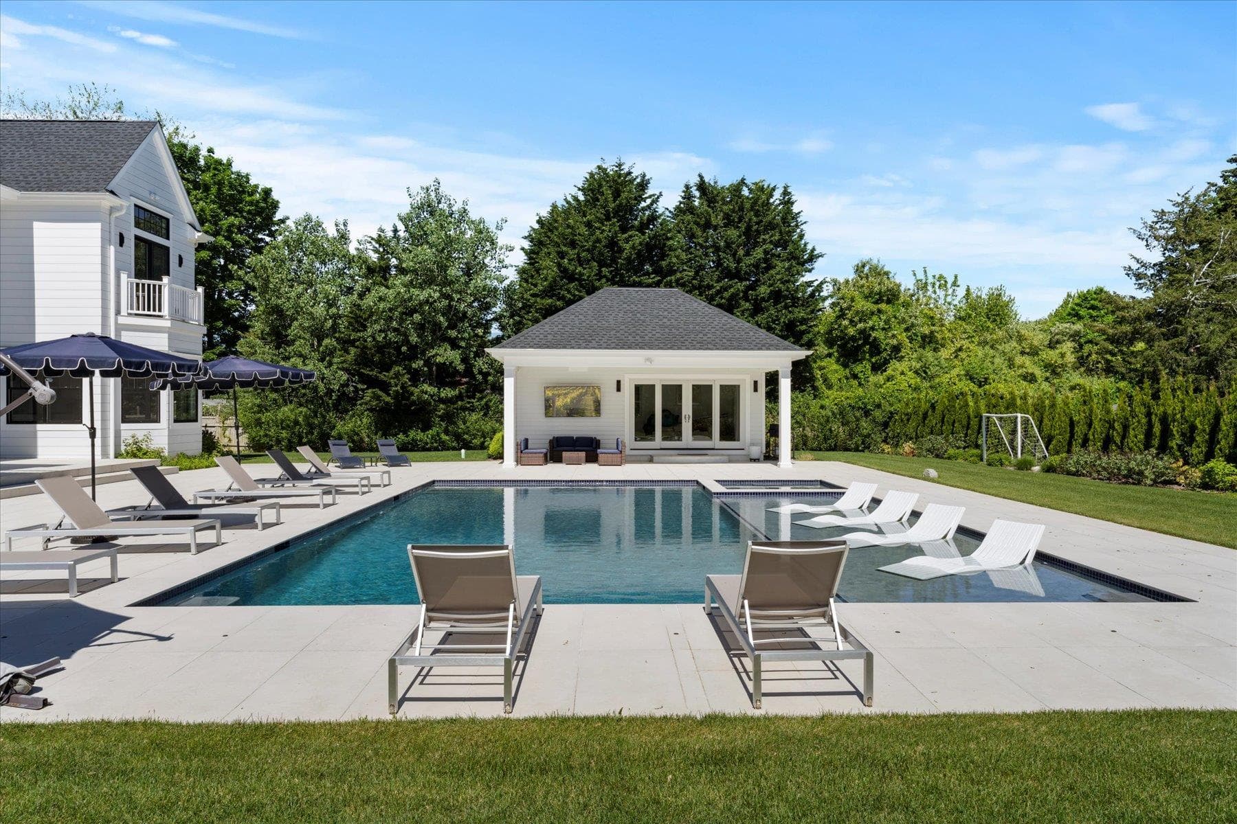 58 Country Club Drive thumbnail 32