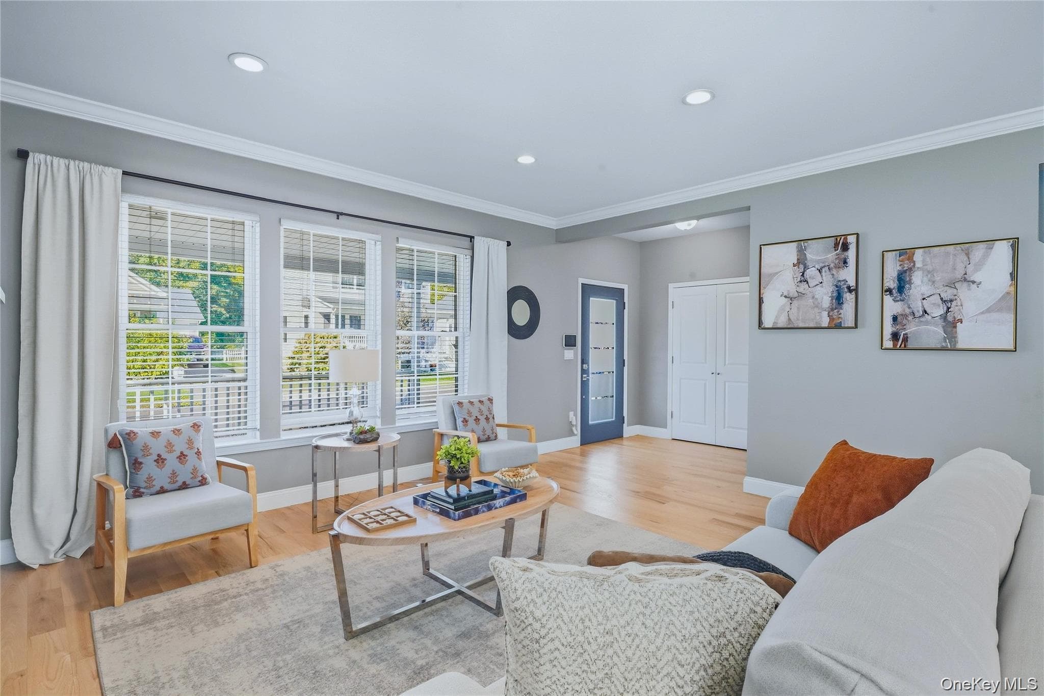 9 Emerson Terrace thumbnail 3