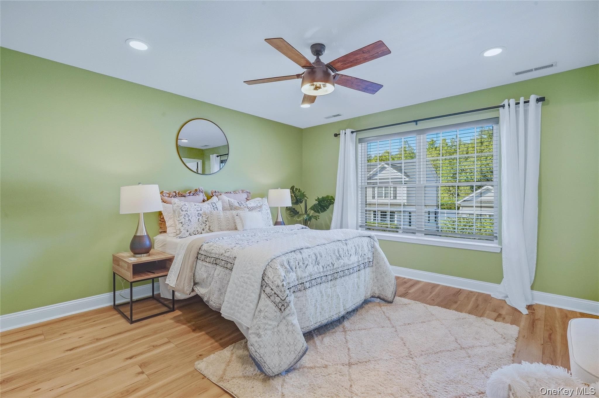 9 Emerson Terrace thumbnail 13