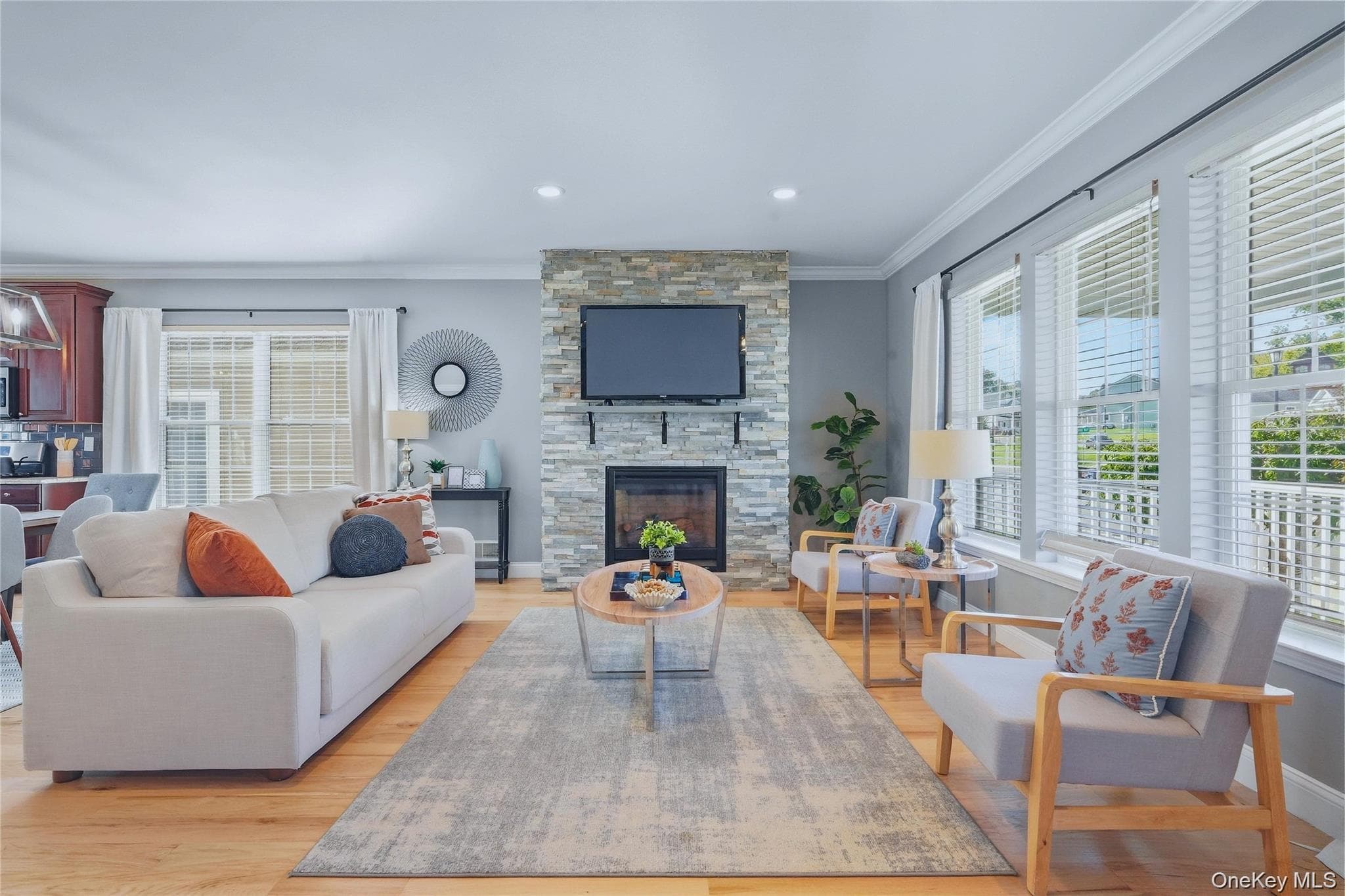 9 Emerson Terrace thumbnail 4