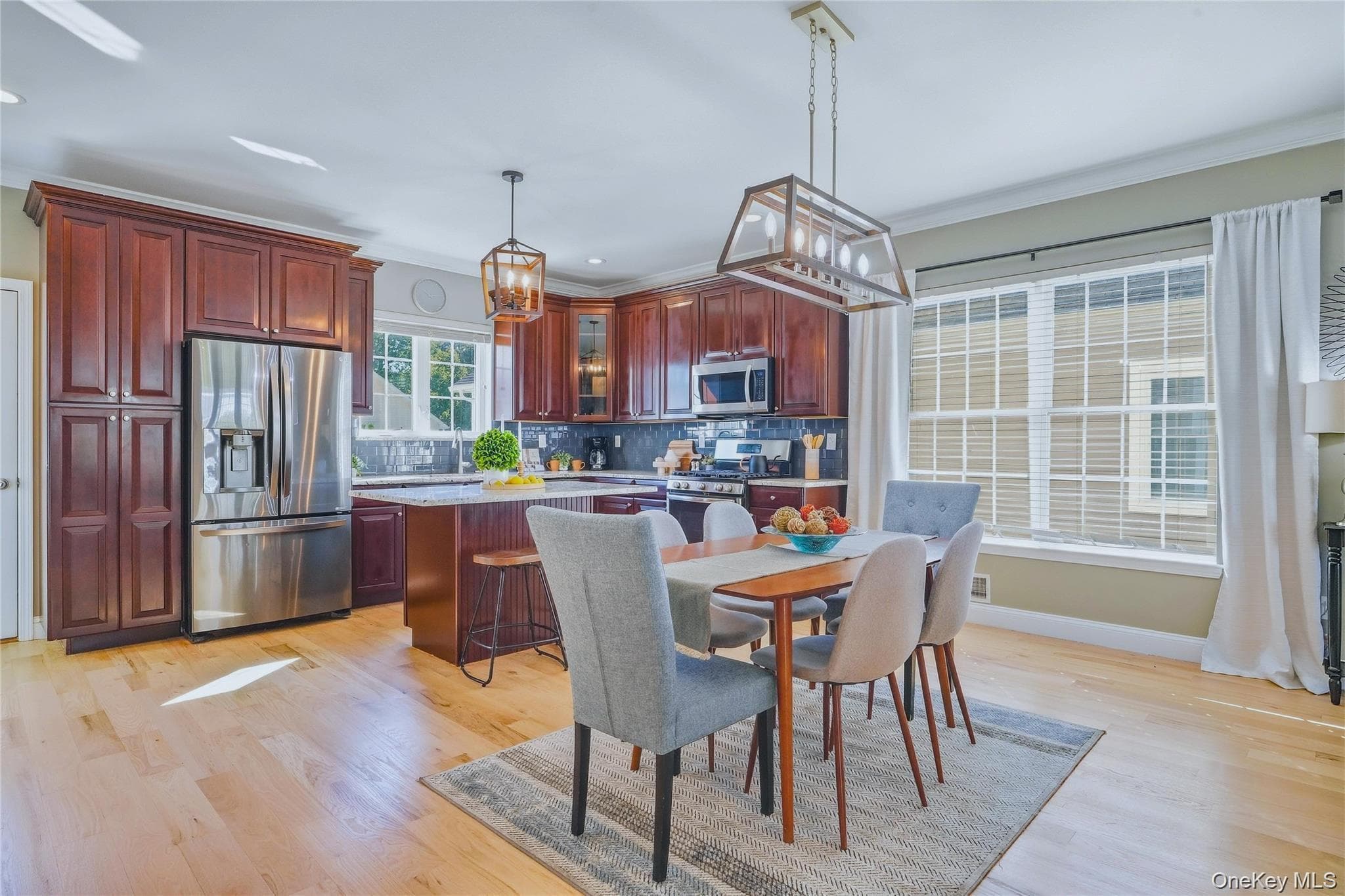 9 Emerson Terrace thumbnail 7