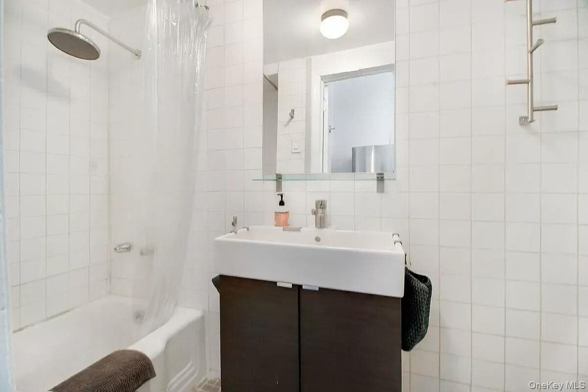 181 Irving Avenue thumbnail 4