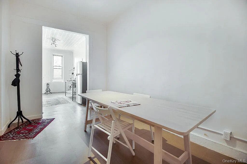 181 Irving Avenue thumbnail 9