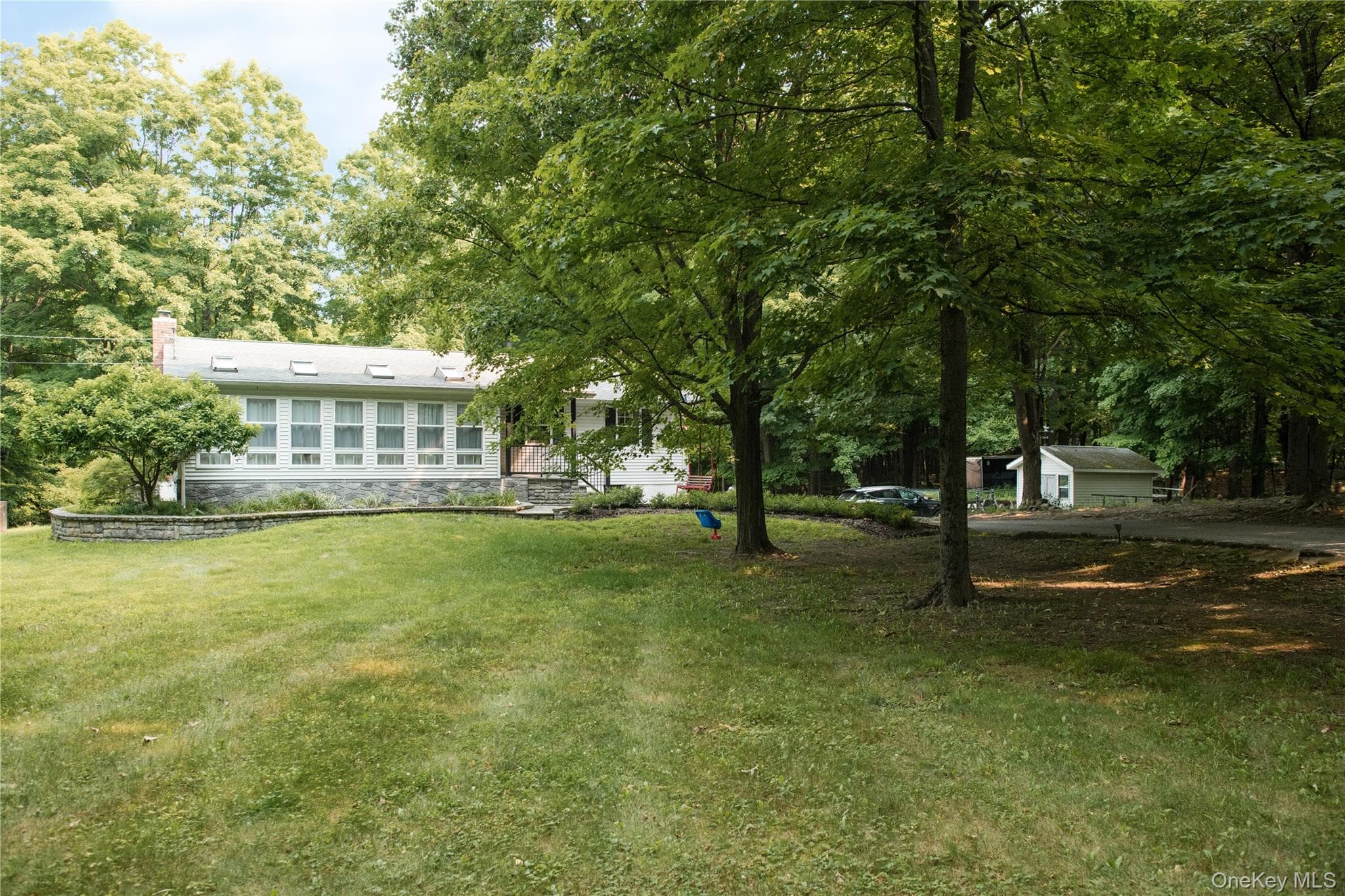 72 Old Quaker Hill Road thumbnail 4