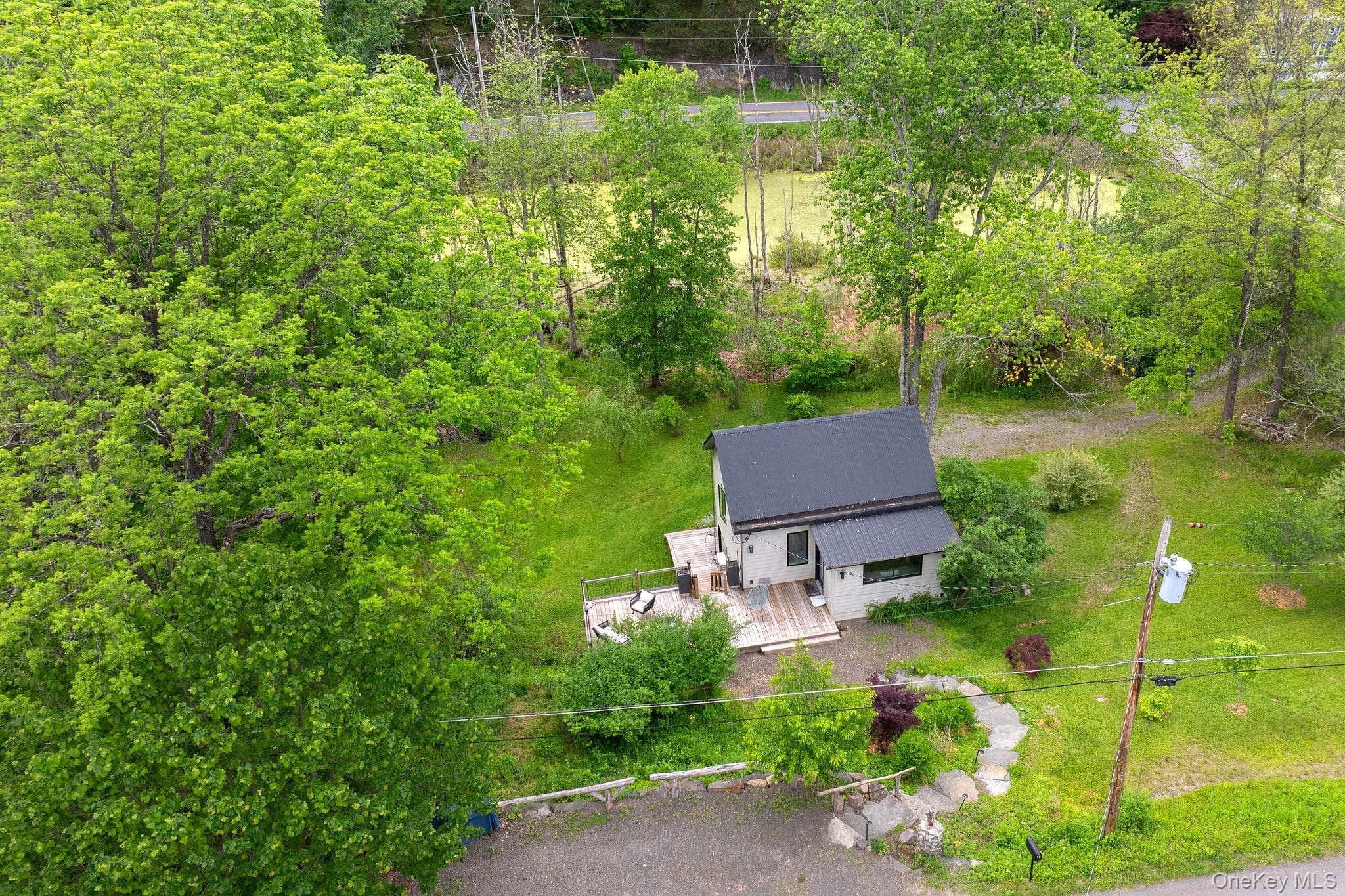 18 Lake Hill Road thumbnail 3