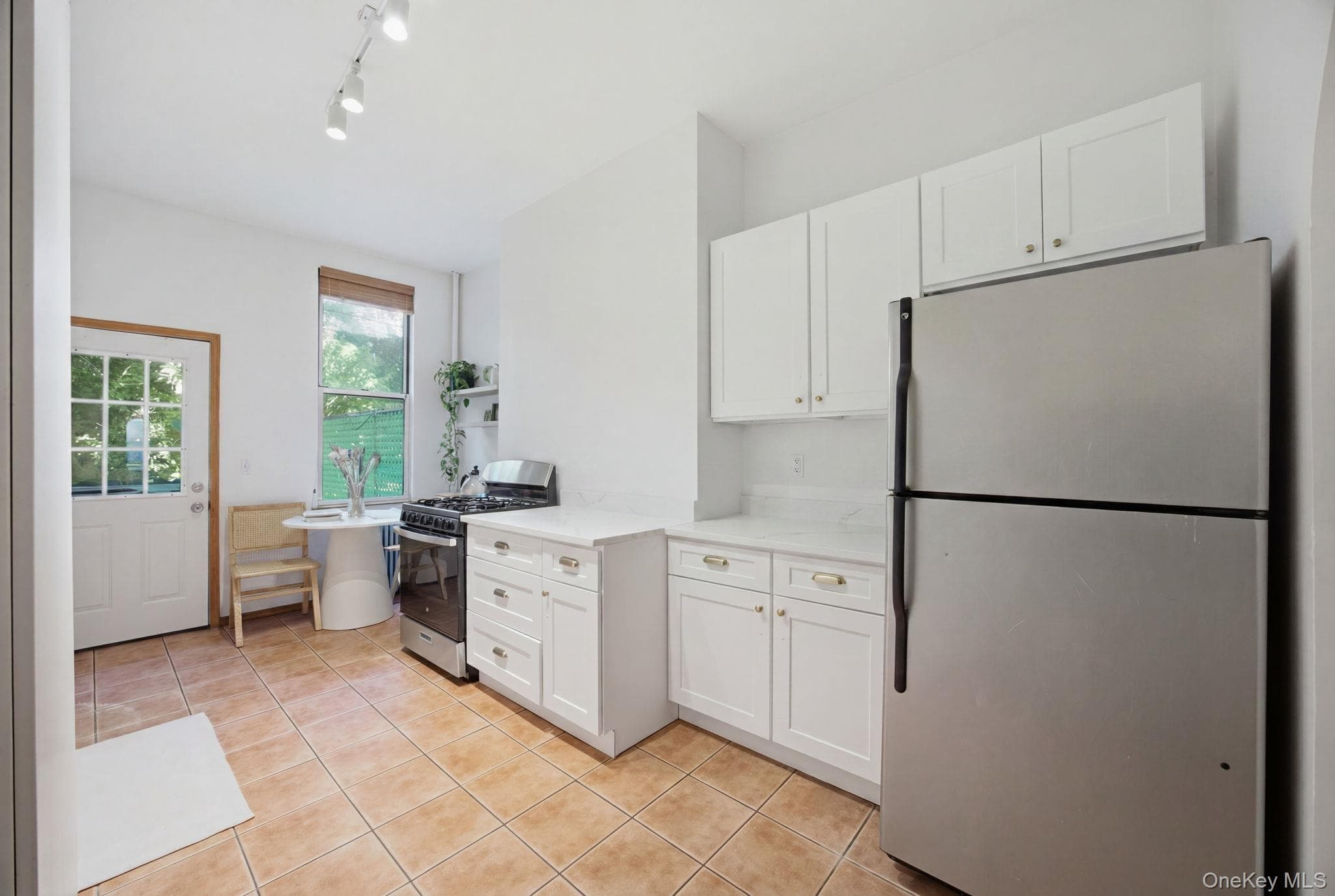 317 Eckford Street thumbnail 12