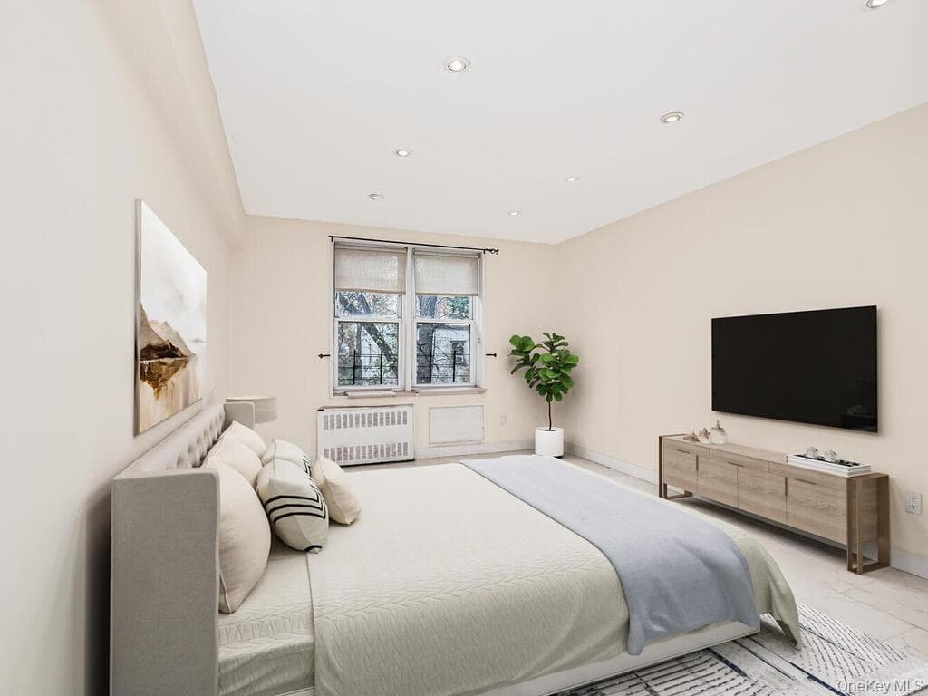 6535 Broadway Unit: 2E thumbnail 3