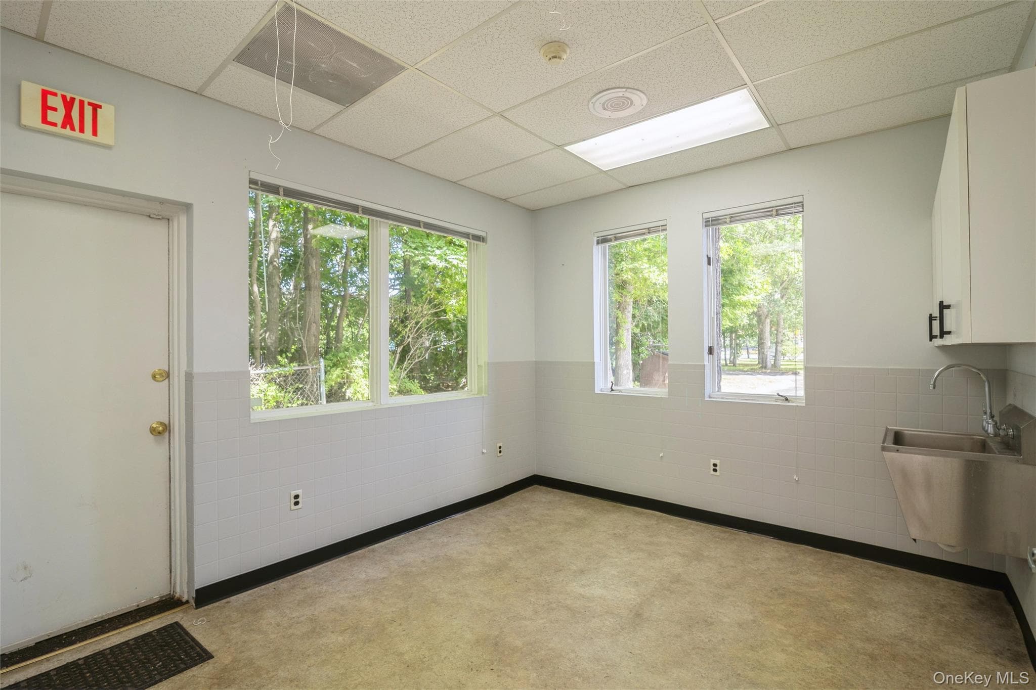 1641A Medford Avenue thumbnail 21