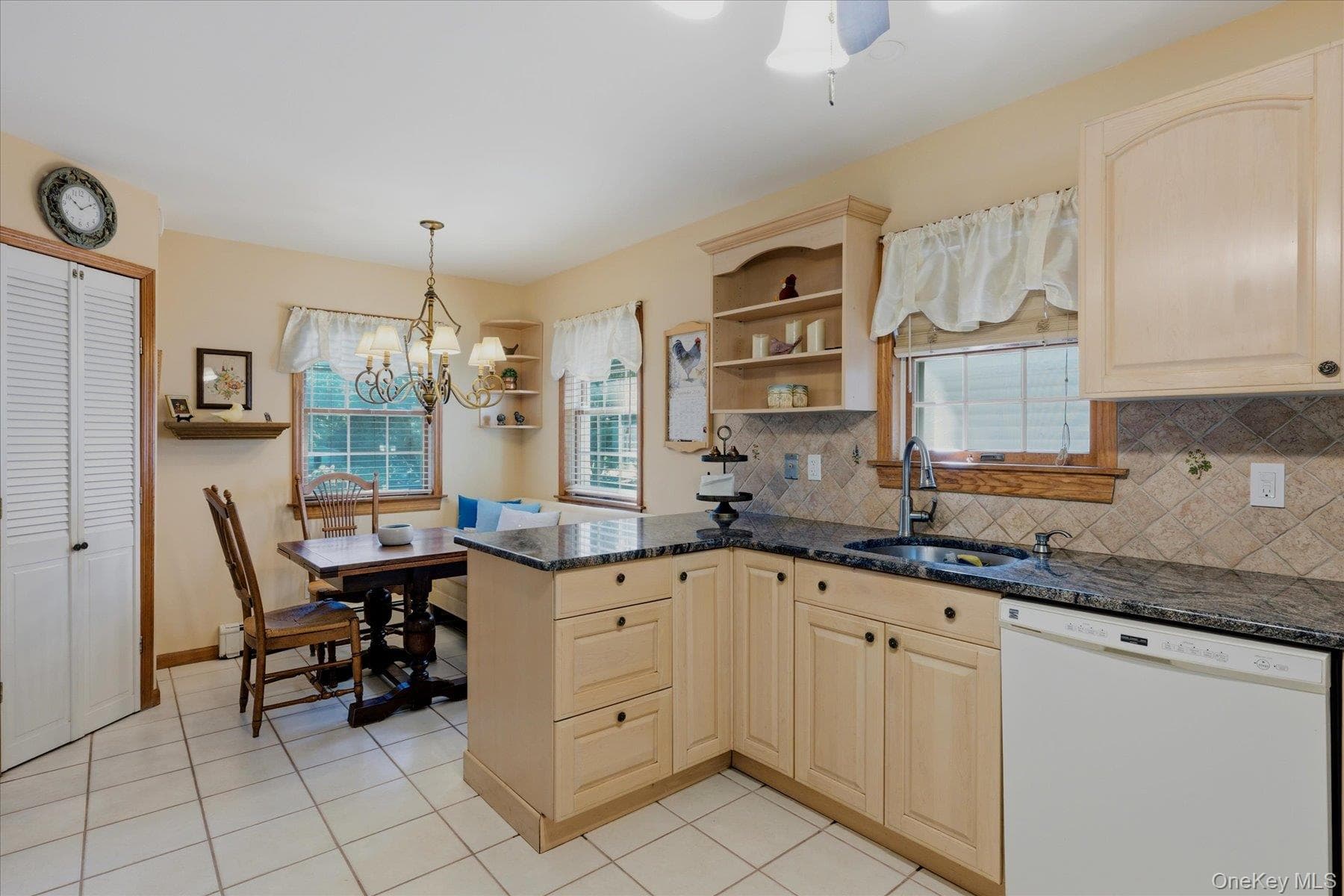 24 Sylvan Lane thumbnail 16