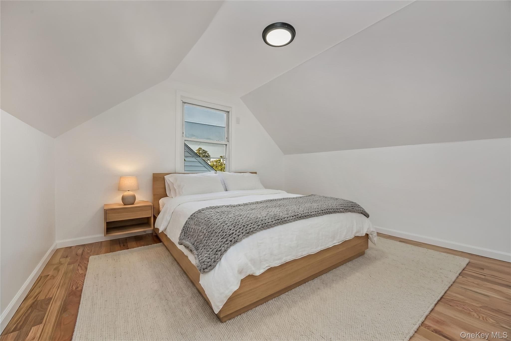 728 Martin Drive thumbnail 12