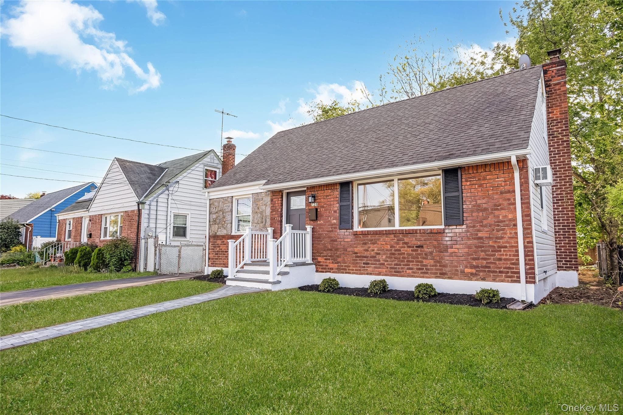 728 Martin Drive thumbnail 2